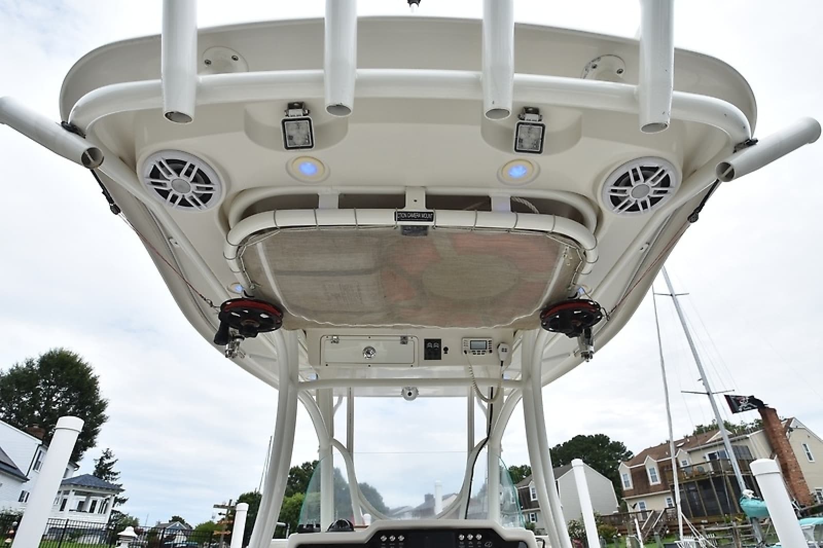 2015 Sailfish 270 - Photo 31