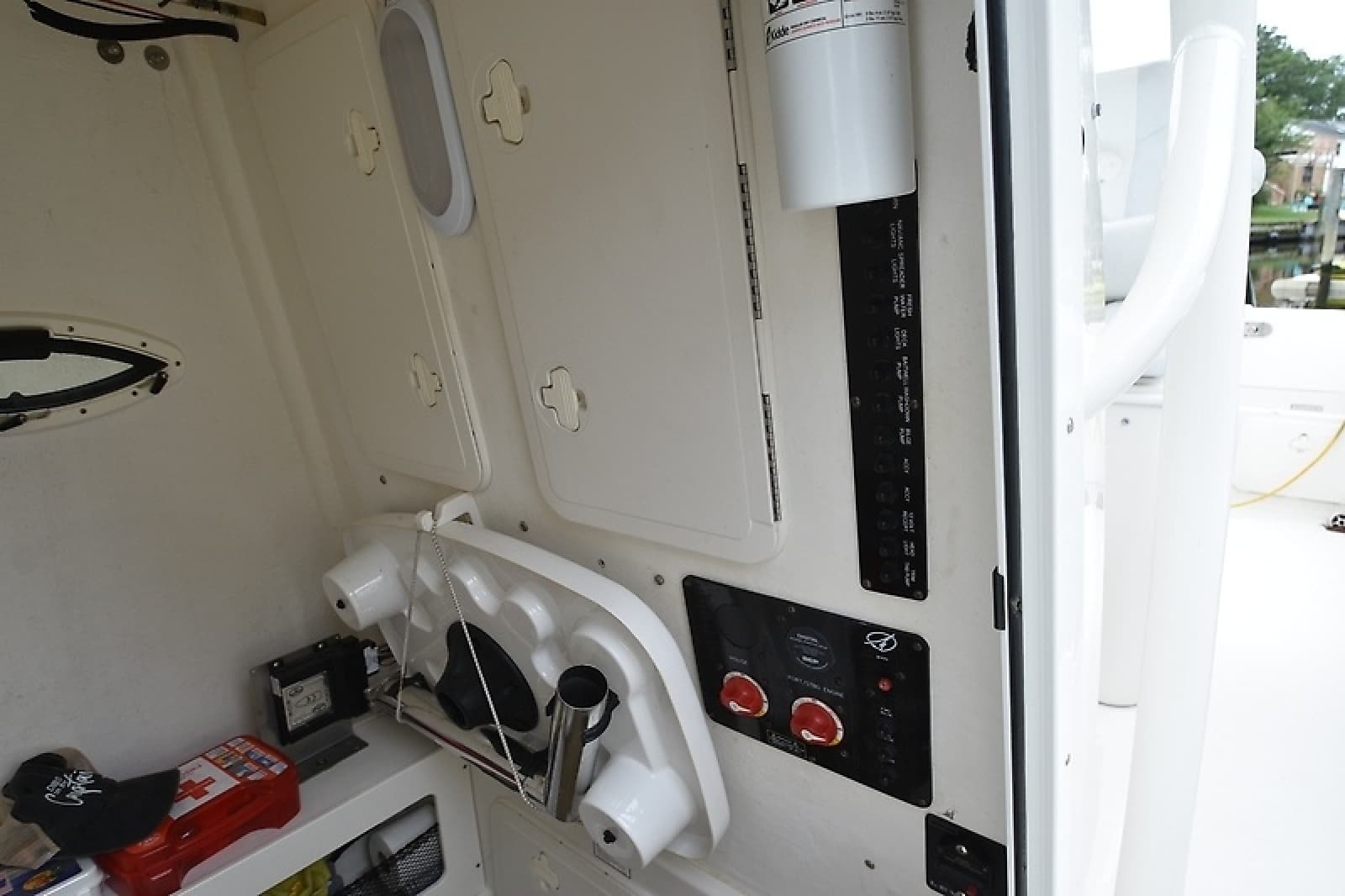 2015 Sailfish 270 - Photo 27