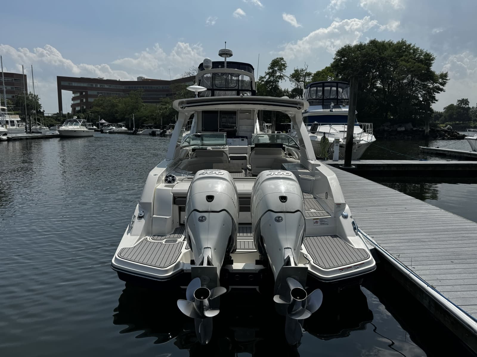 2021 Sea Ray 350 SLX - Photo 3