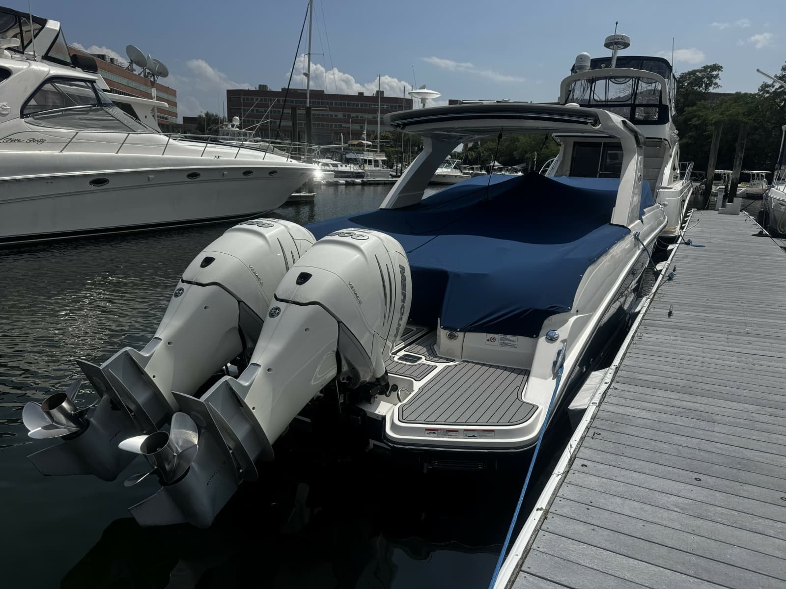 2021 Sea Ray 350 SLX - Photo 5