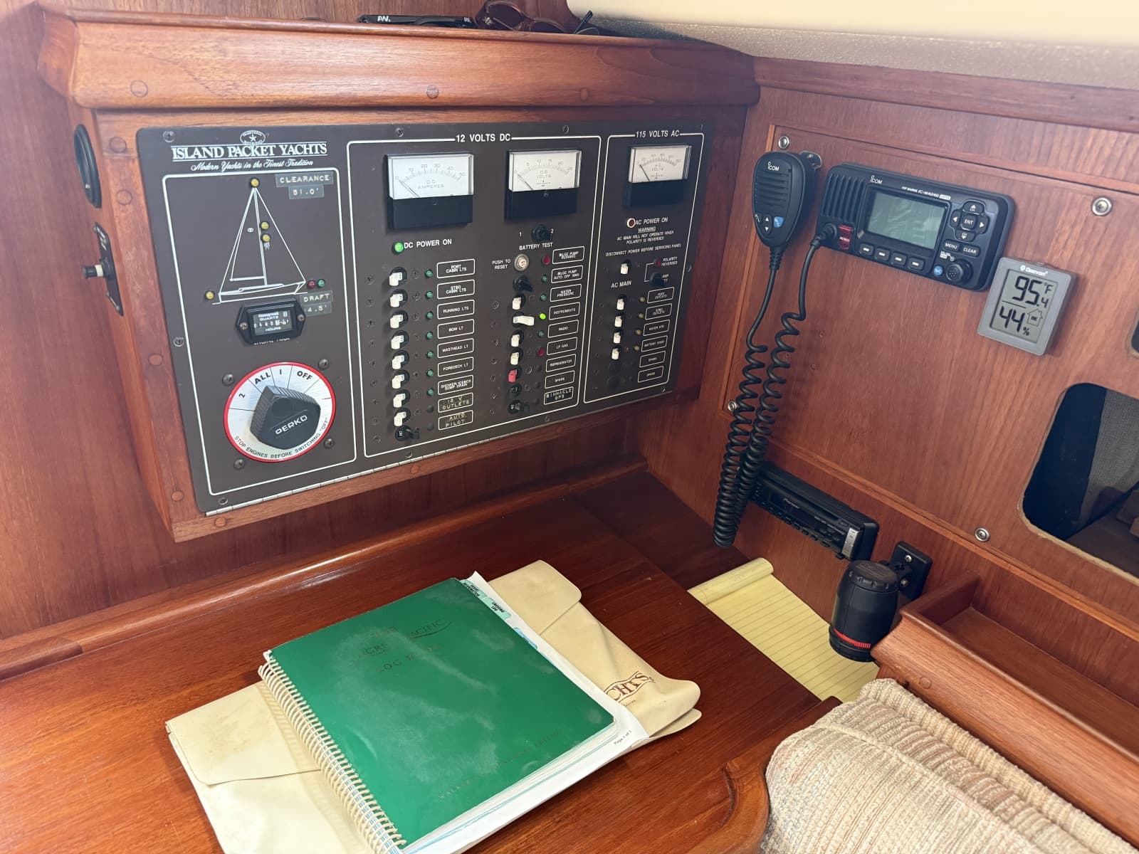 1990 Island Packet 35 - Photo 30
