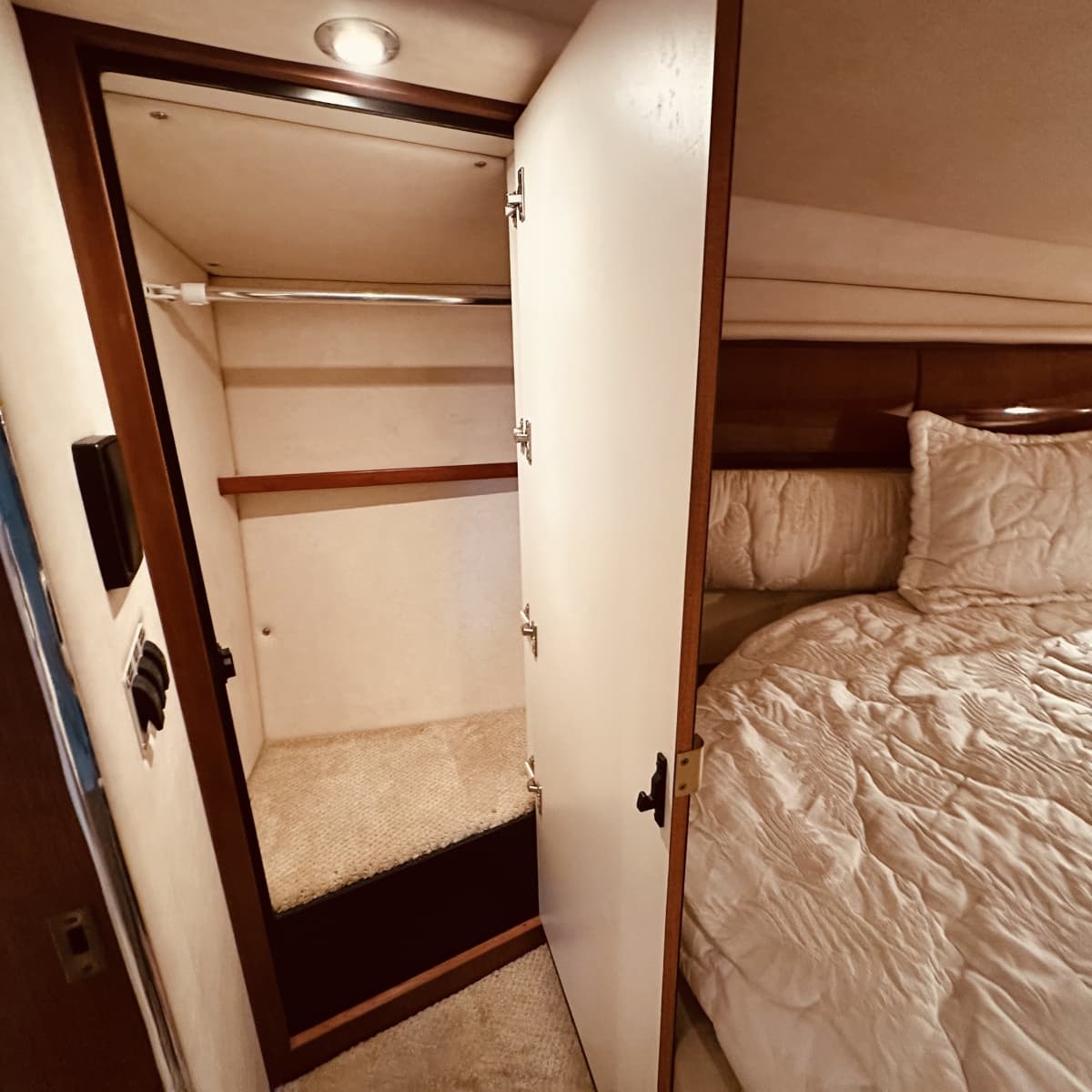 2002 Sea Ray Sundancer 360 - Photo 12
