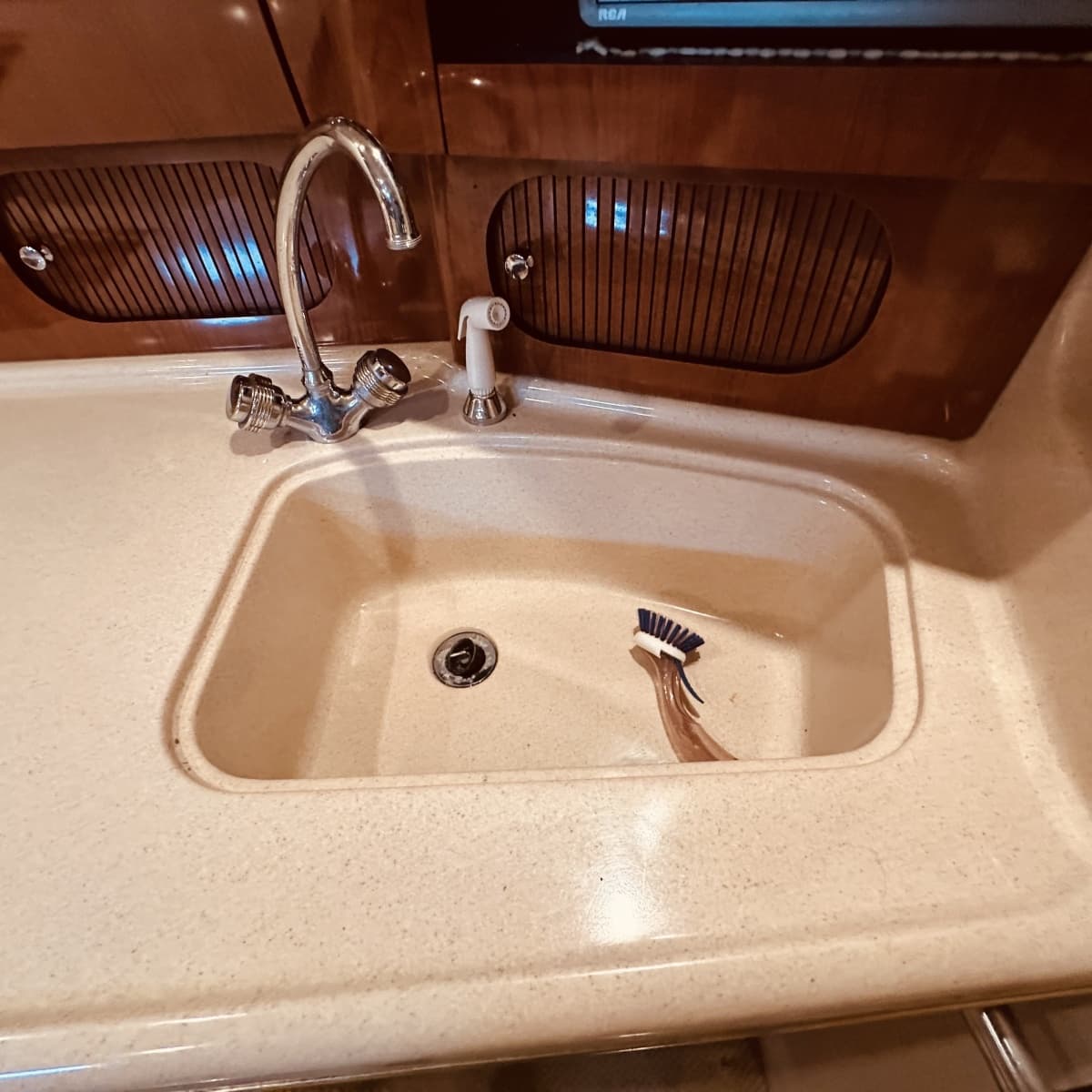 2002 Sea Ray Sundancer 360 - Photo 18