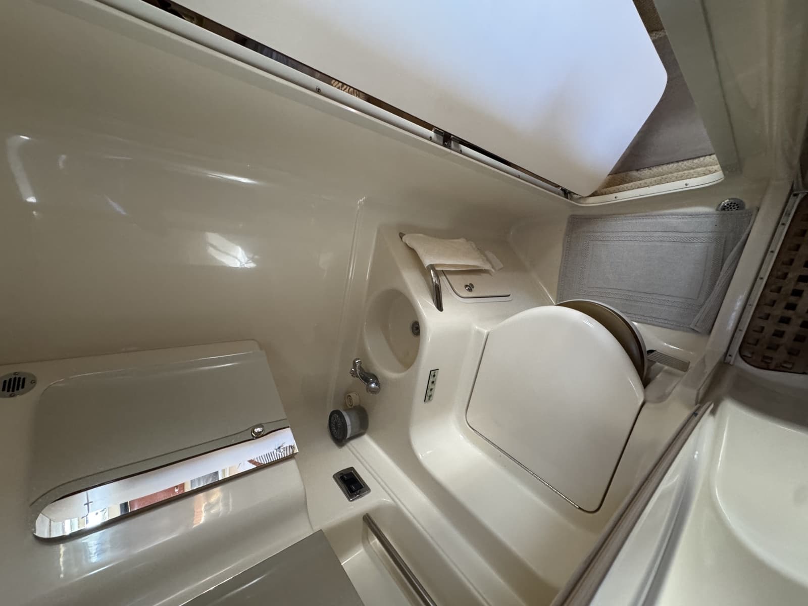 2002 Sea Ray 380 Sundancer - Photo 20