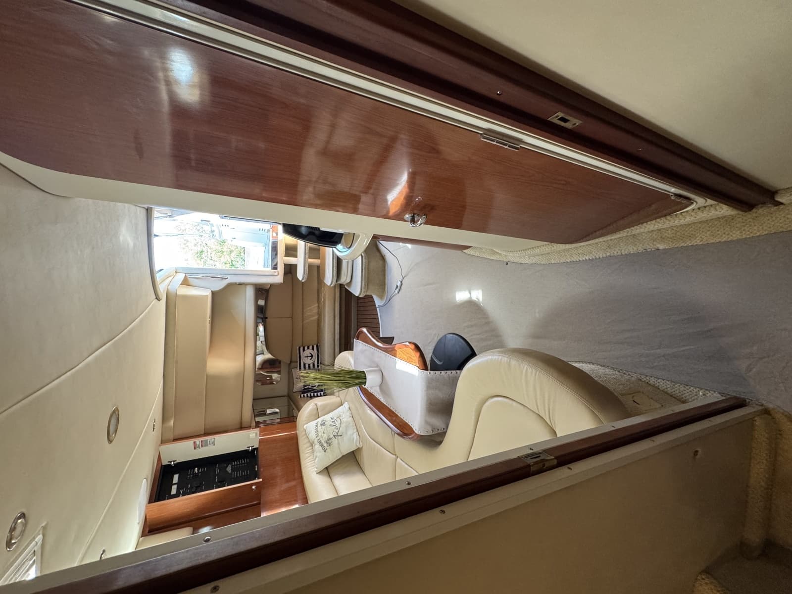 2002 Sea Ray 380 Sundancer - Photo 18