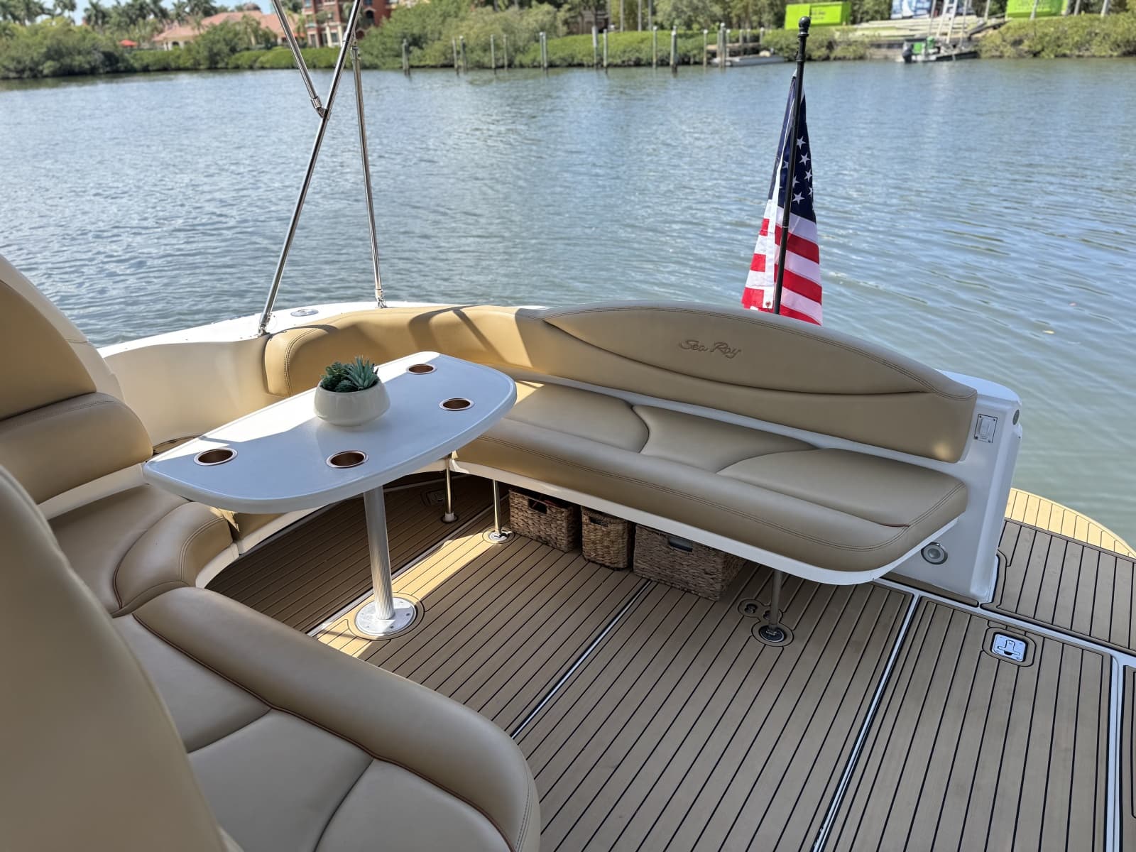 2002 Sea Ray 380 Sundancer - Photo 3
