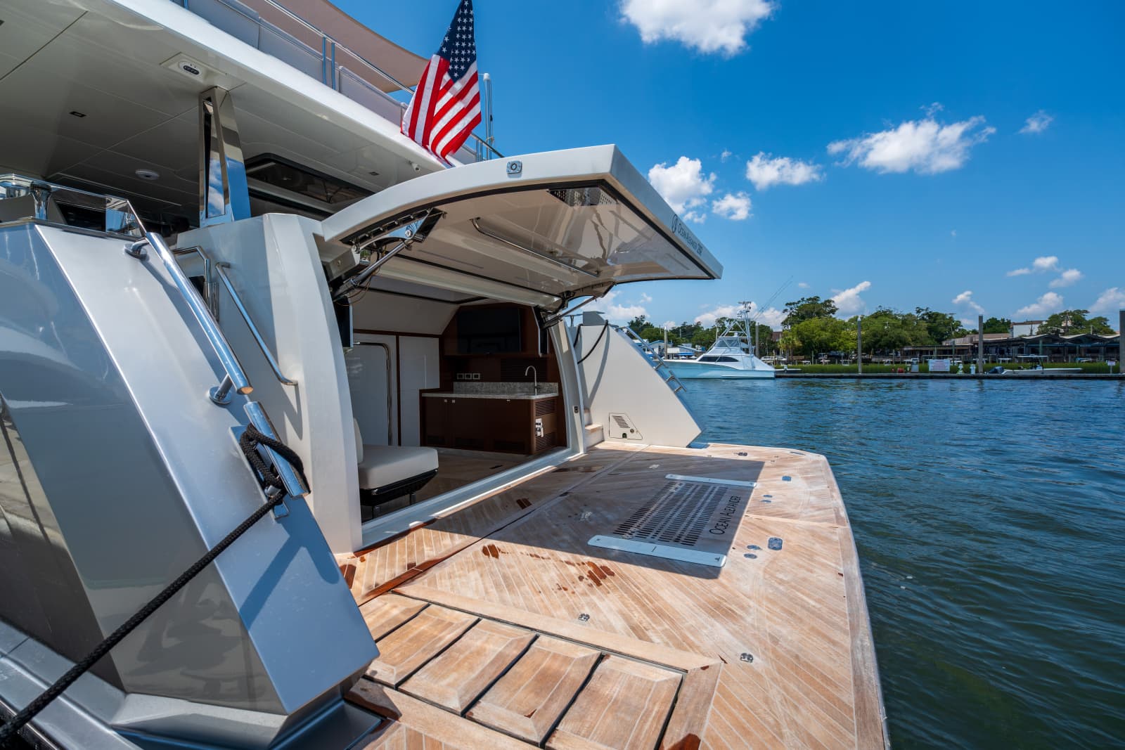 2021 Ocean Alexander 28R - Photo 66