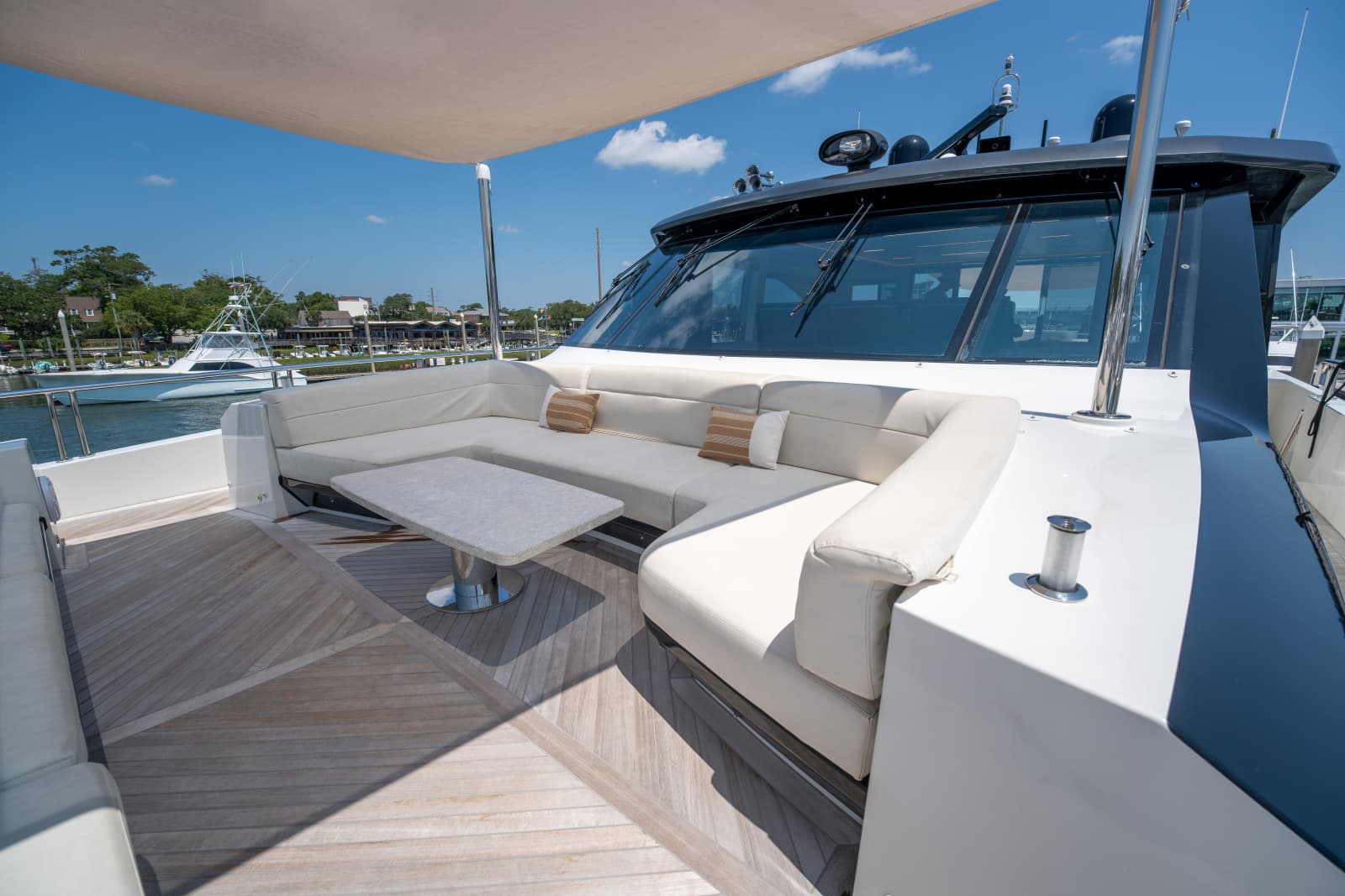2021 Ocean Alexander 28R - Photo 40