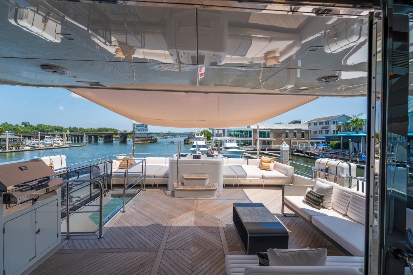 2021 Ocean Alexander 28R - Photo 55