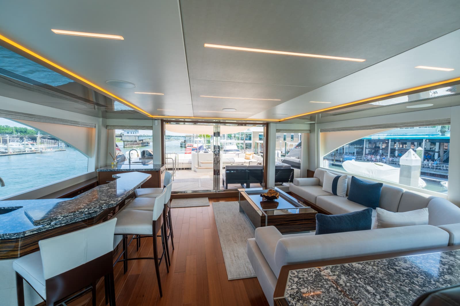 2021 Ocean Alexander 28R - Photo 48