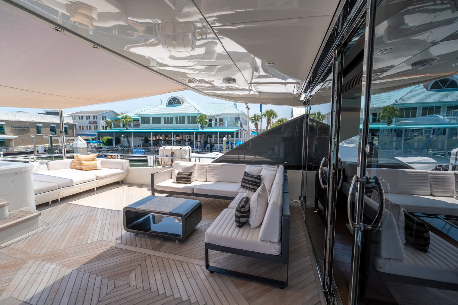 2021 Ocean Alexander 28R - Photo 54