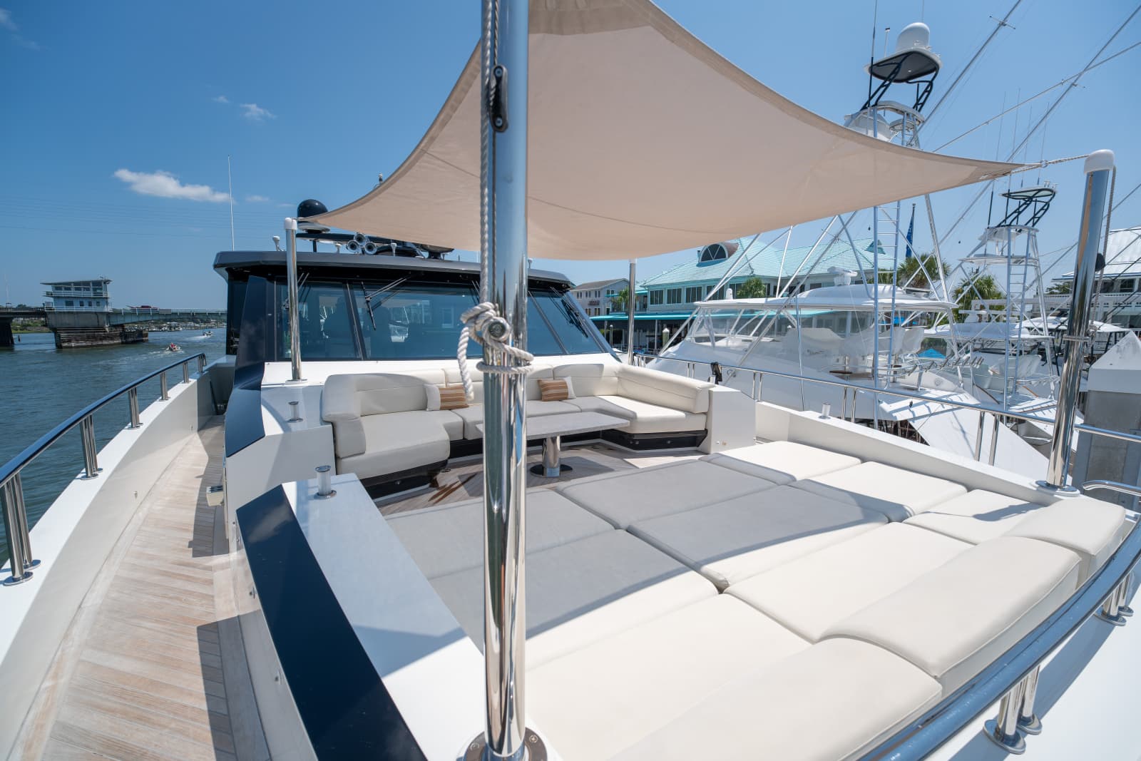 2021 Ocean Alexander 28R - Photo 41