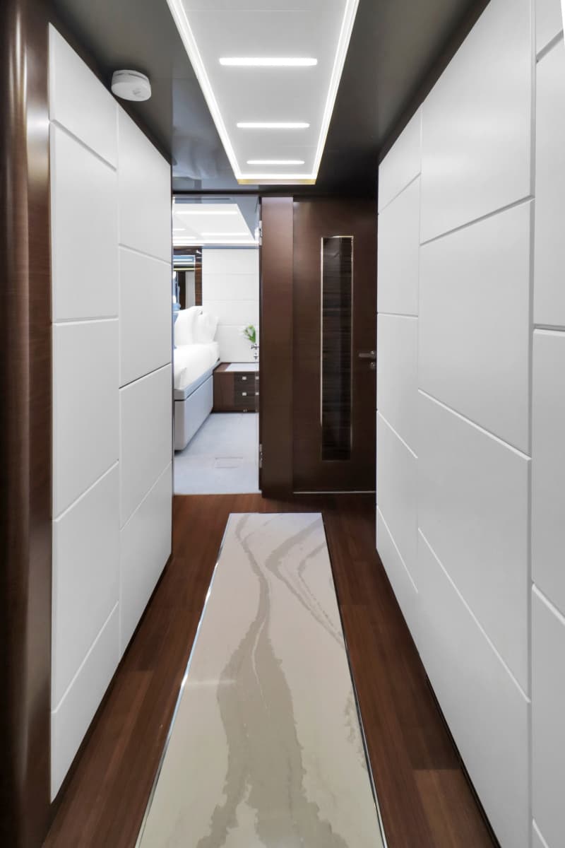 2021 Ocean Alexander 28R - Photo 7