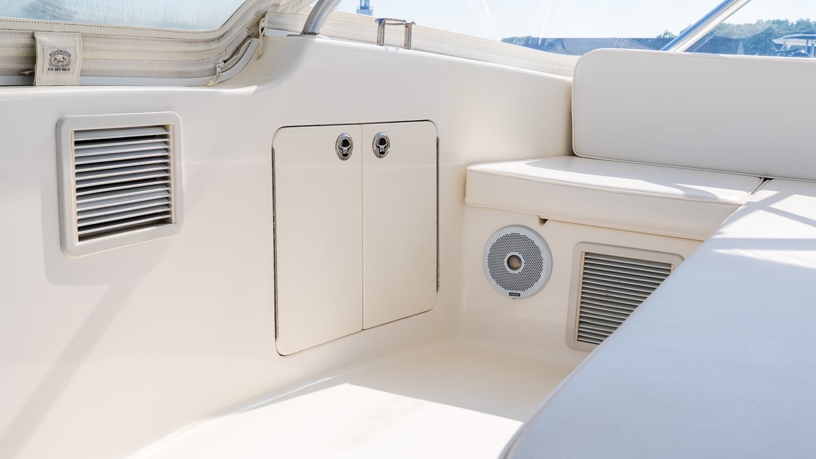 2007 Post 53 Convertible - Photo 25