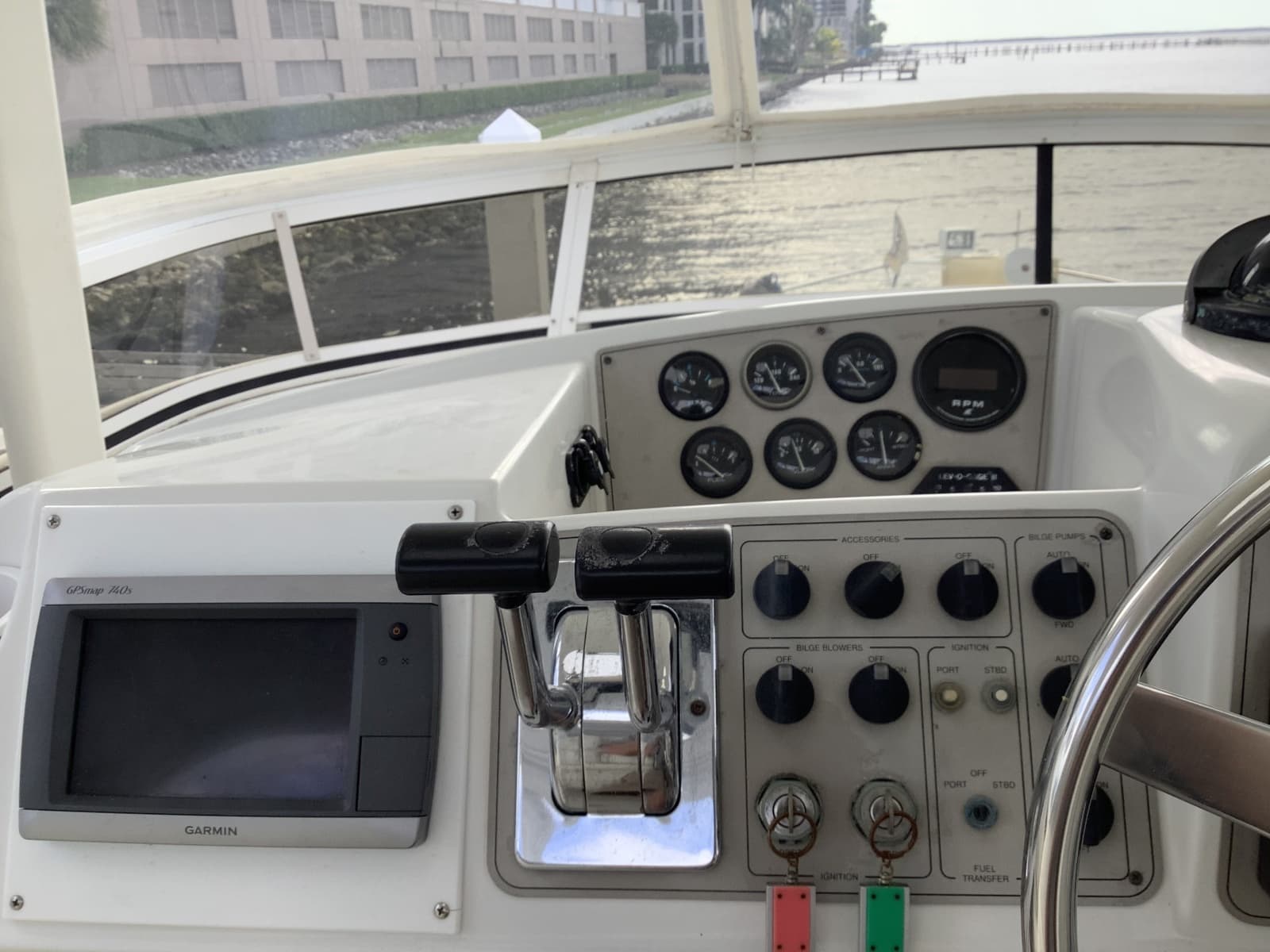 1997 Carver CPMY - Photo 17