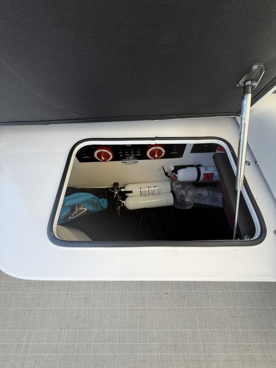 2022 Regal 33OBX - Photo 40