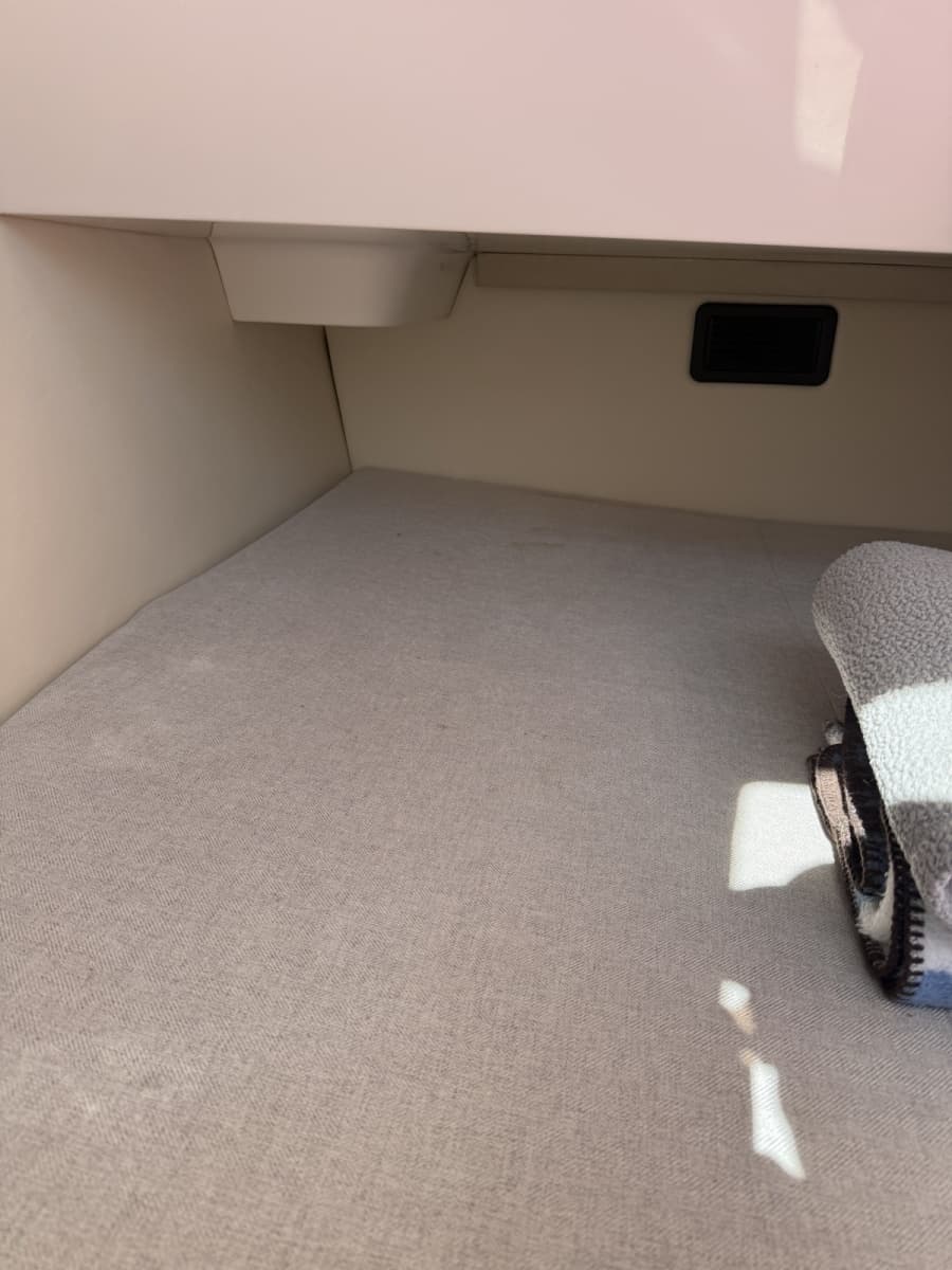 2022 Regal 33OBX - Photo 23