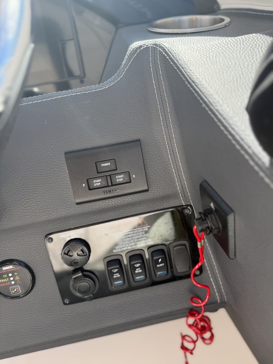 2022 Regal 33OBX - Photo 37