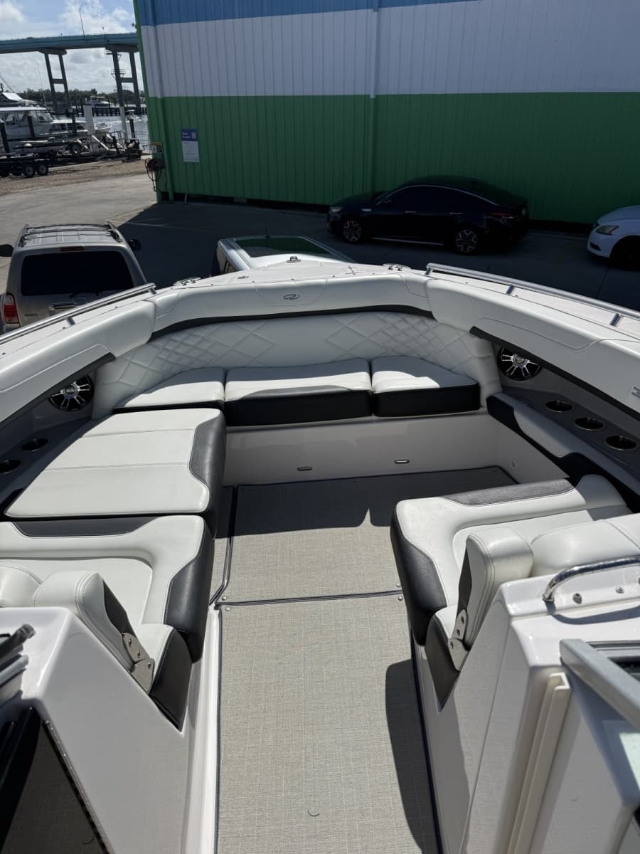2022 Regal 33OBX - Photo 25