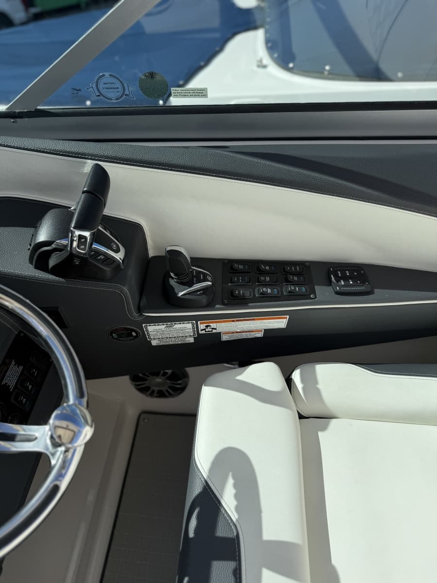 2022 Regal 33OBX - Photo 21