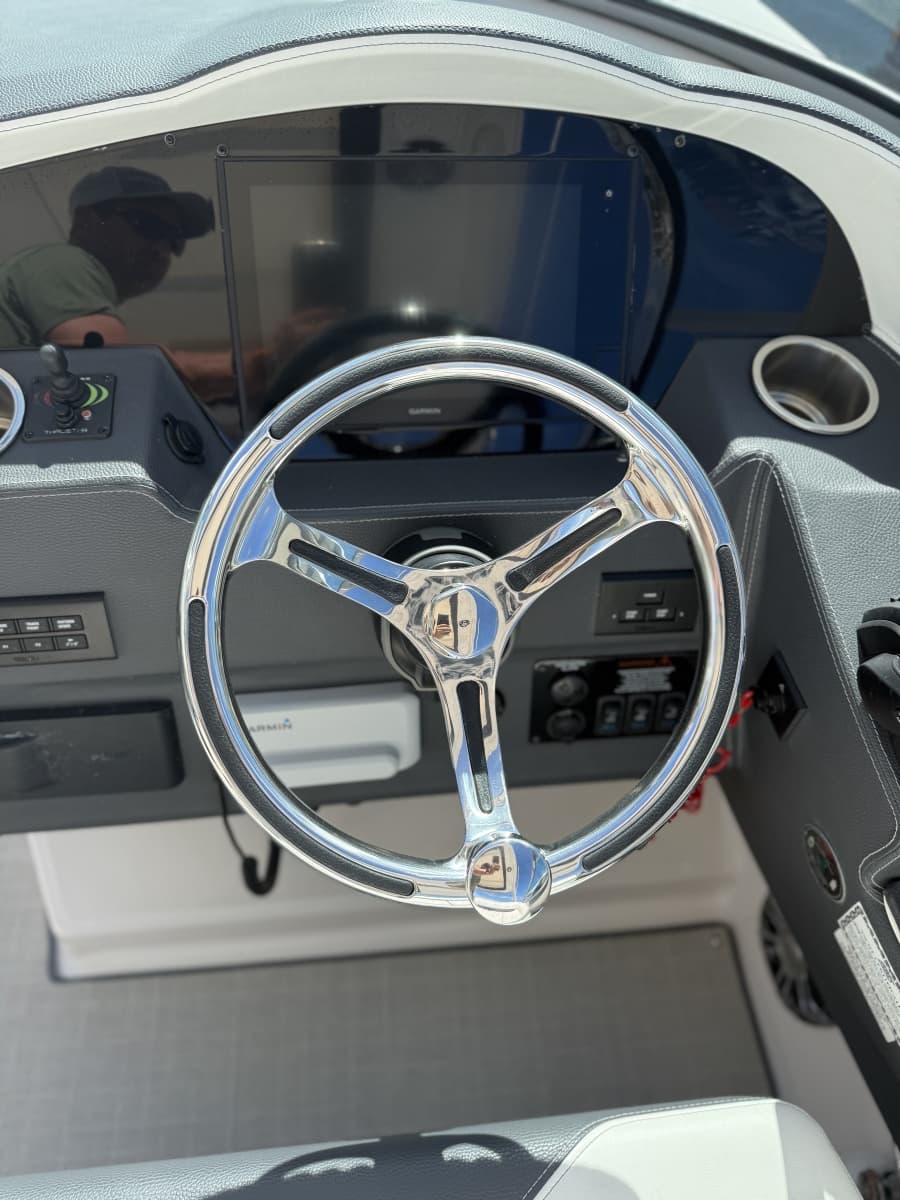 2022 Regal 33OBX - Photo 19