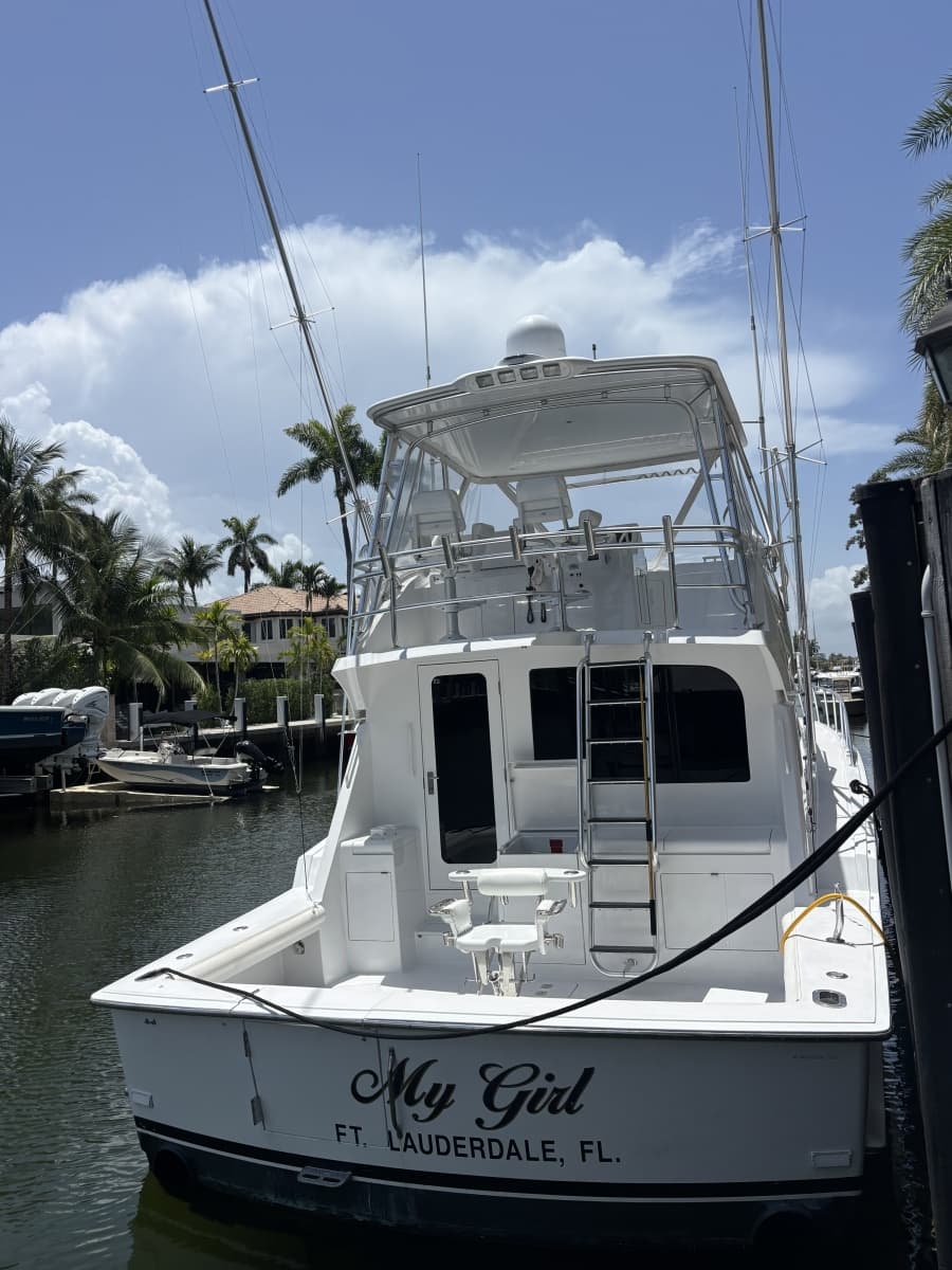 2005 Hatteras Convertible - Photo 41