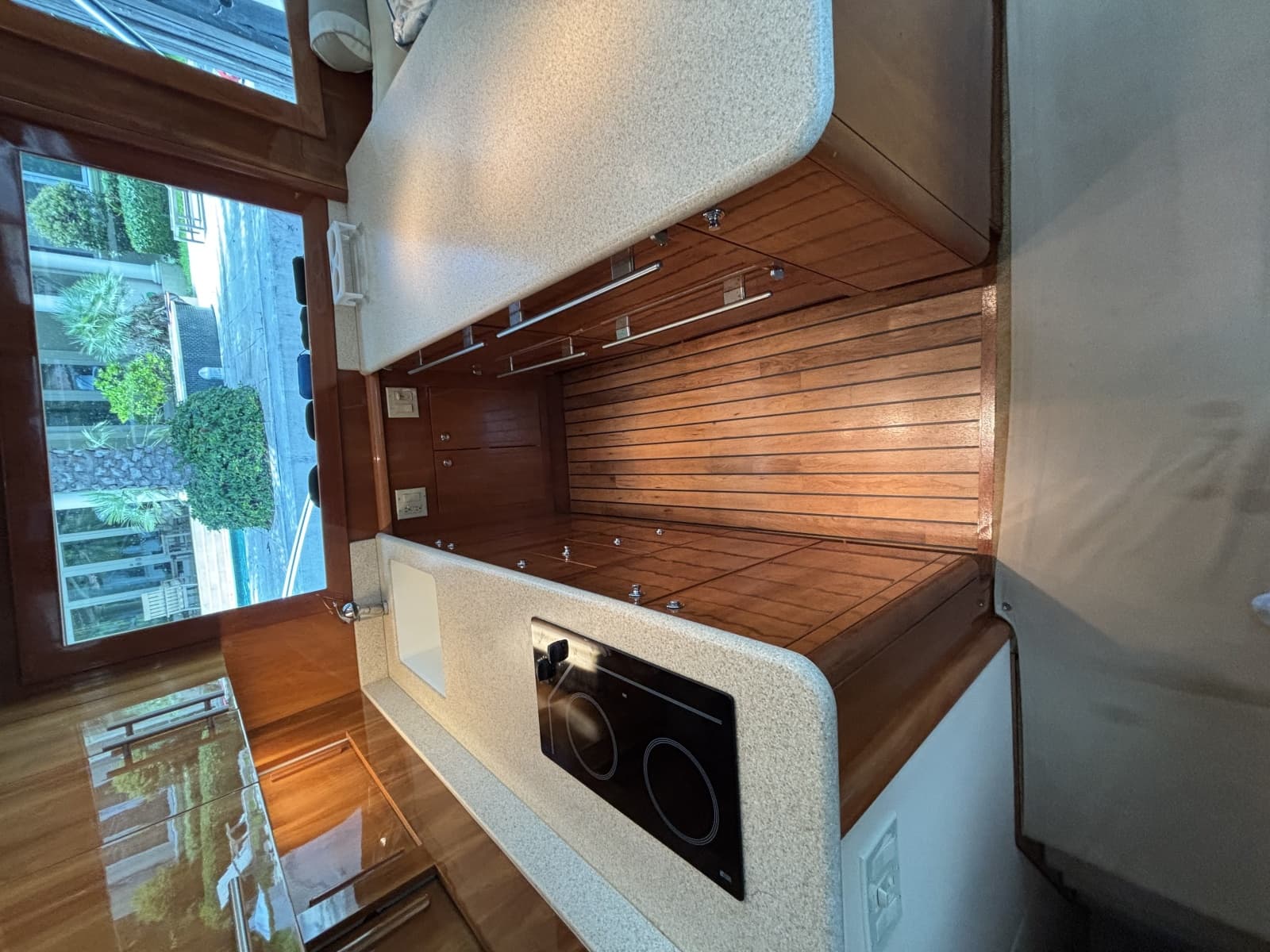 2005 Hatteras Convertible - Photo 11