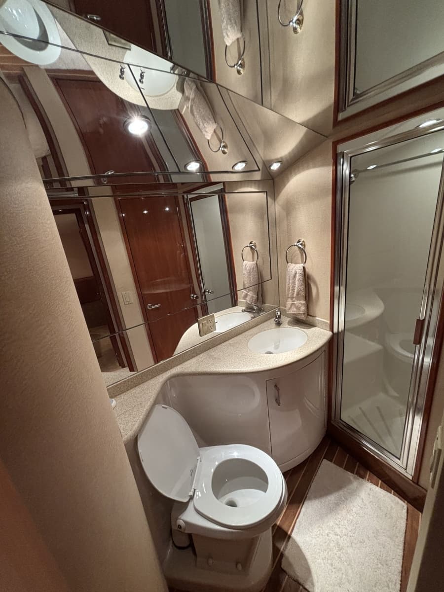 2005 Hatteras Convertible - Photo 5