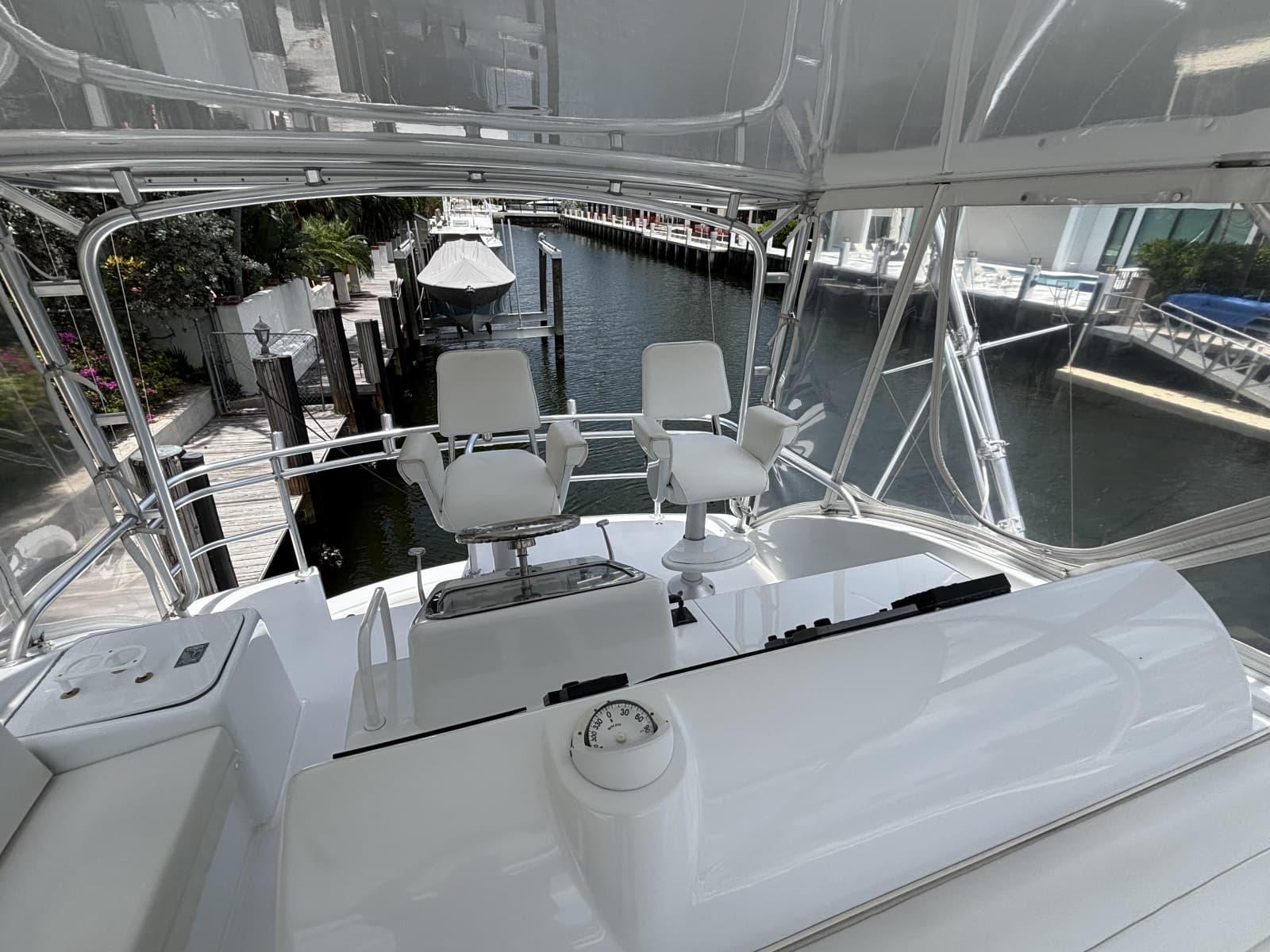 2005 Hatteras Convertible - Photo 37