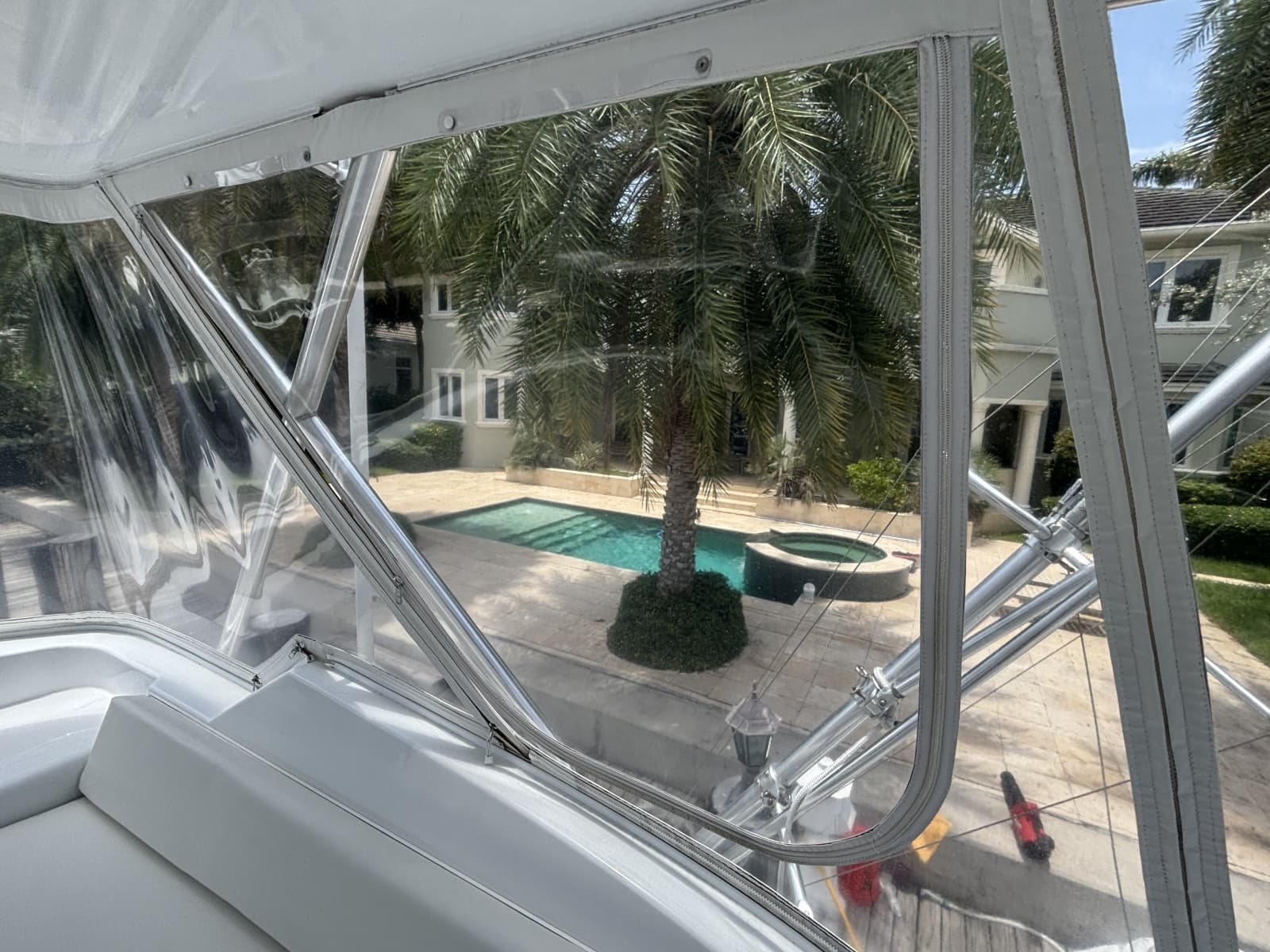 2005 Hatteras Convertible - Photo 30