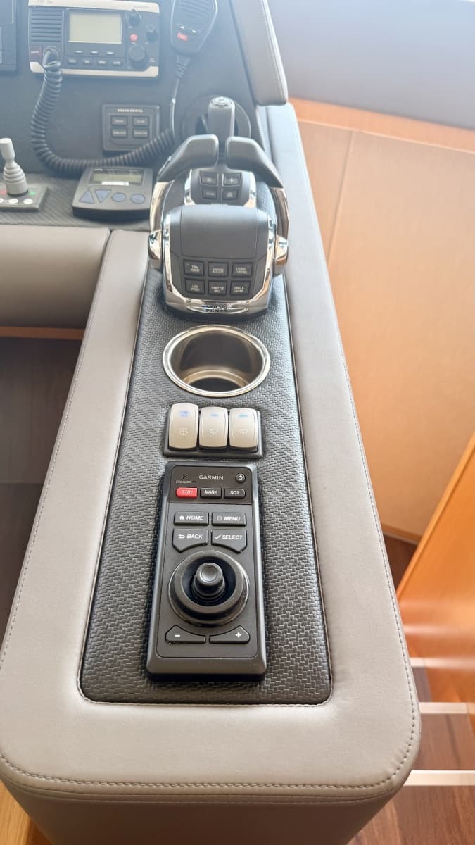 2017 Riviera 525 SUV - Photo 34