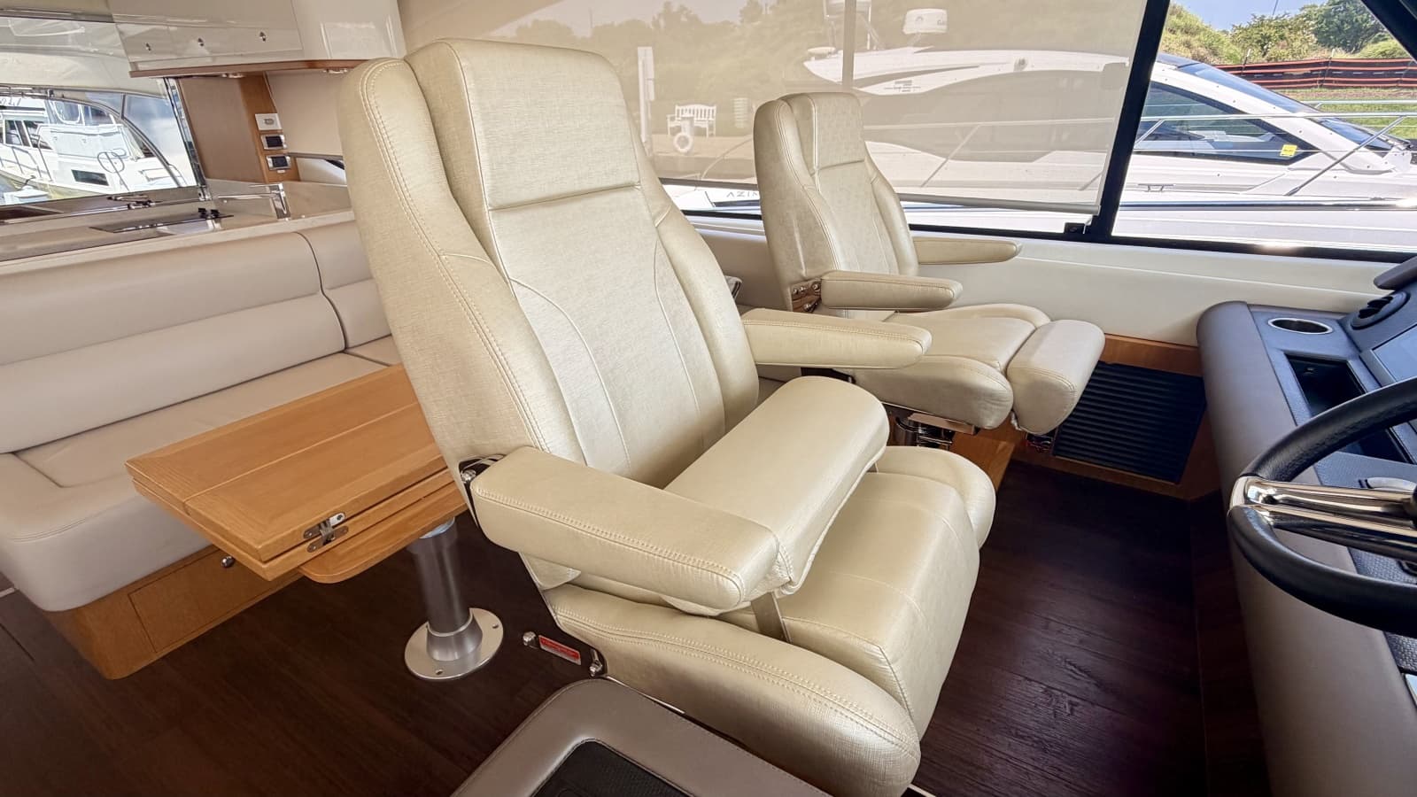 2017 Riviera 525 SUV - Photo 31