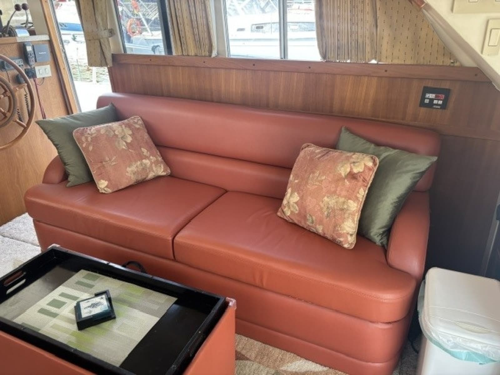 2001 Mainship 390 - Photo 18