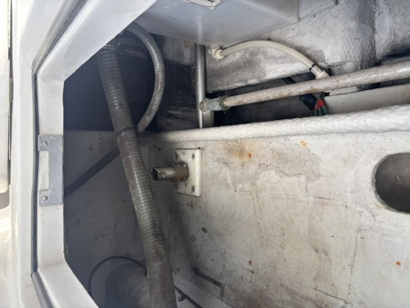 2001 Mainship 390 - Photo 80