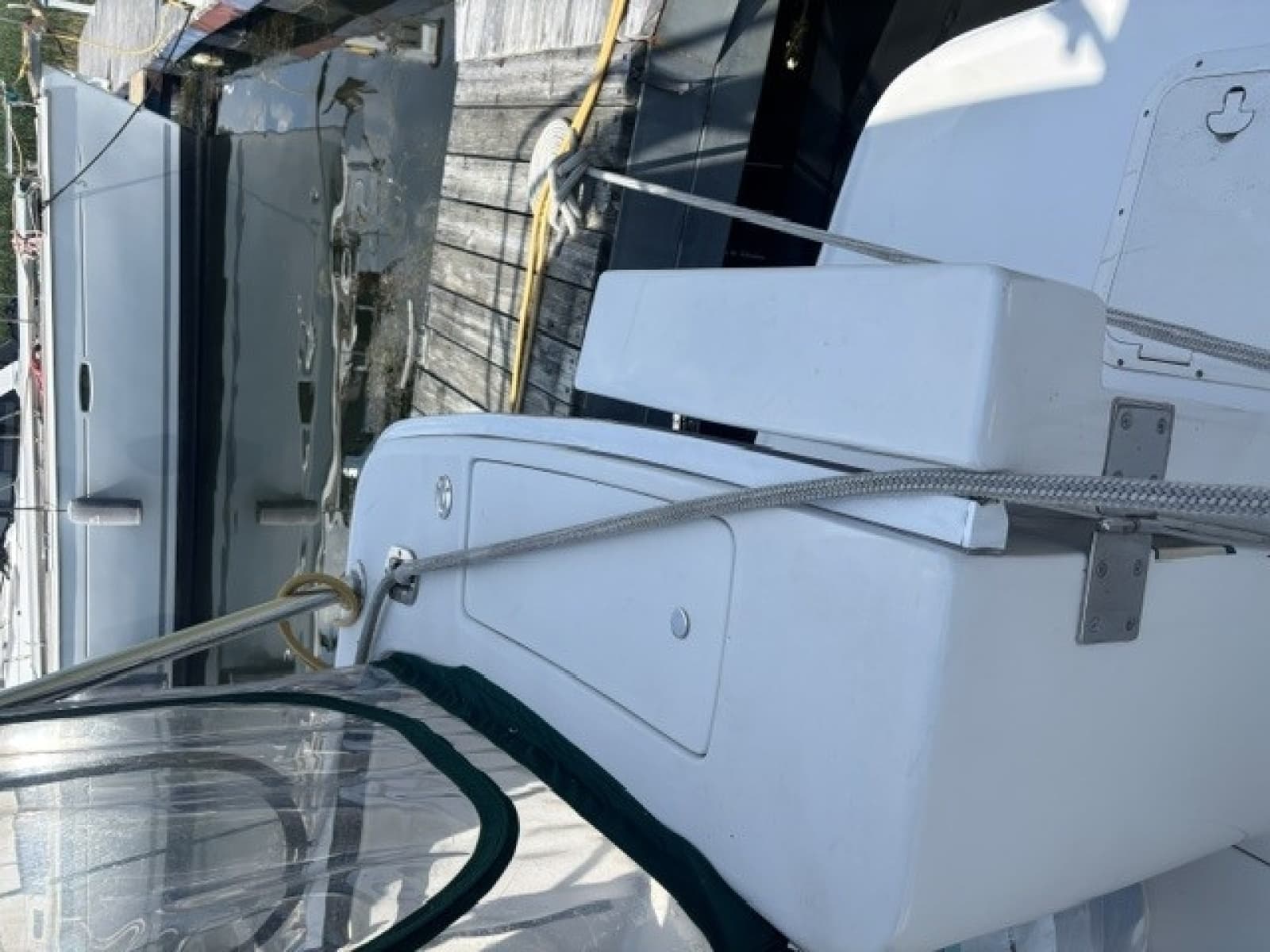 2001 Mainship 390 - Photo 76
