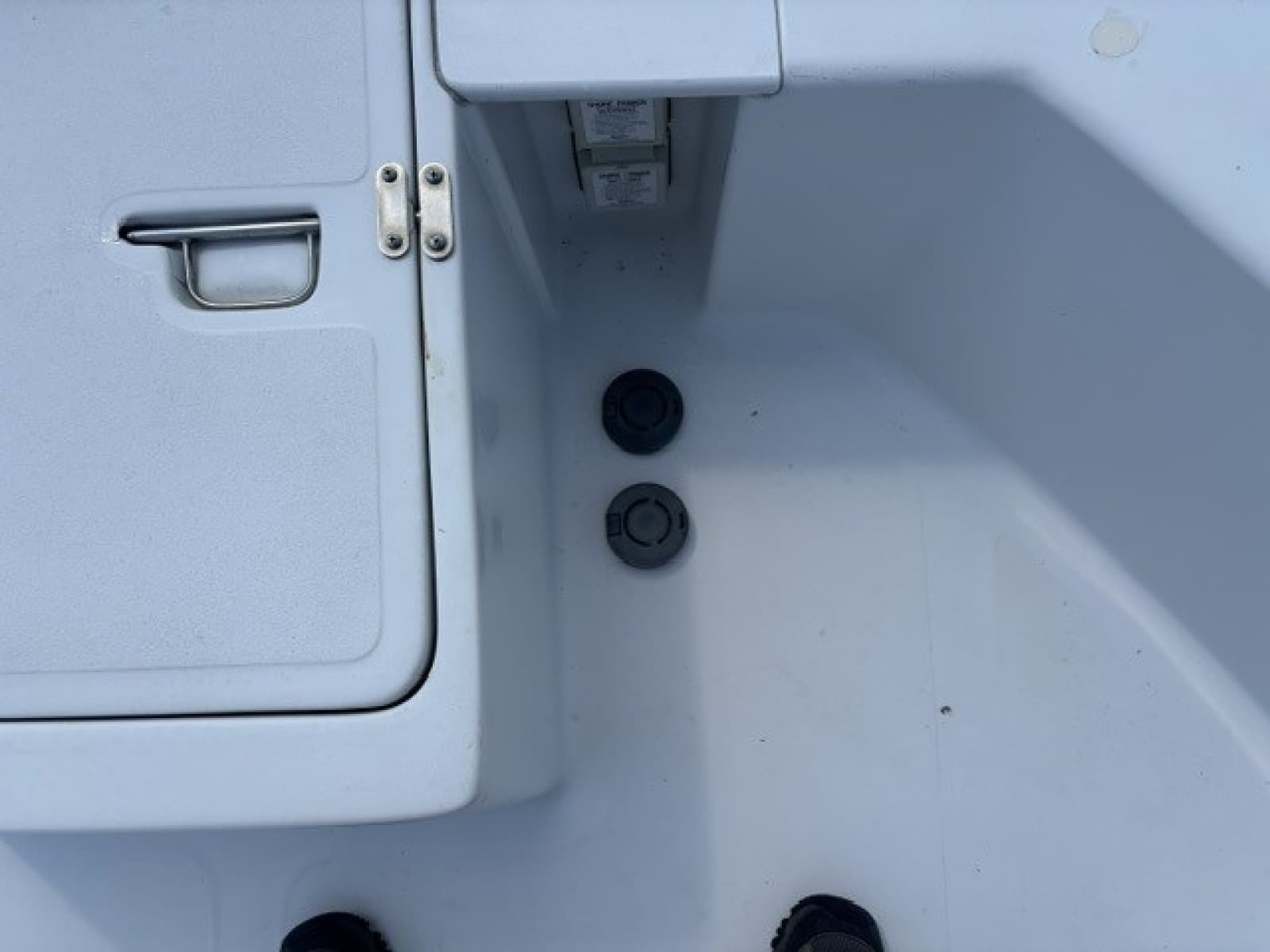 2001 Mainship 390 - Photo 67