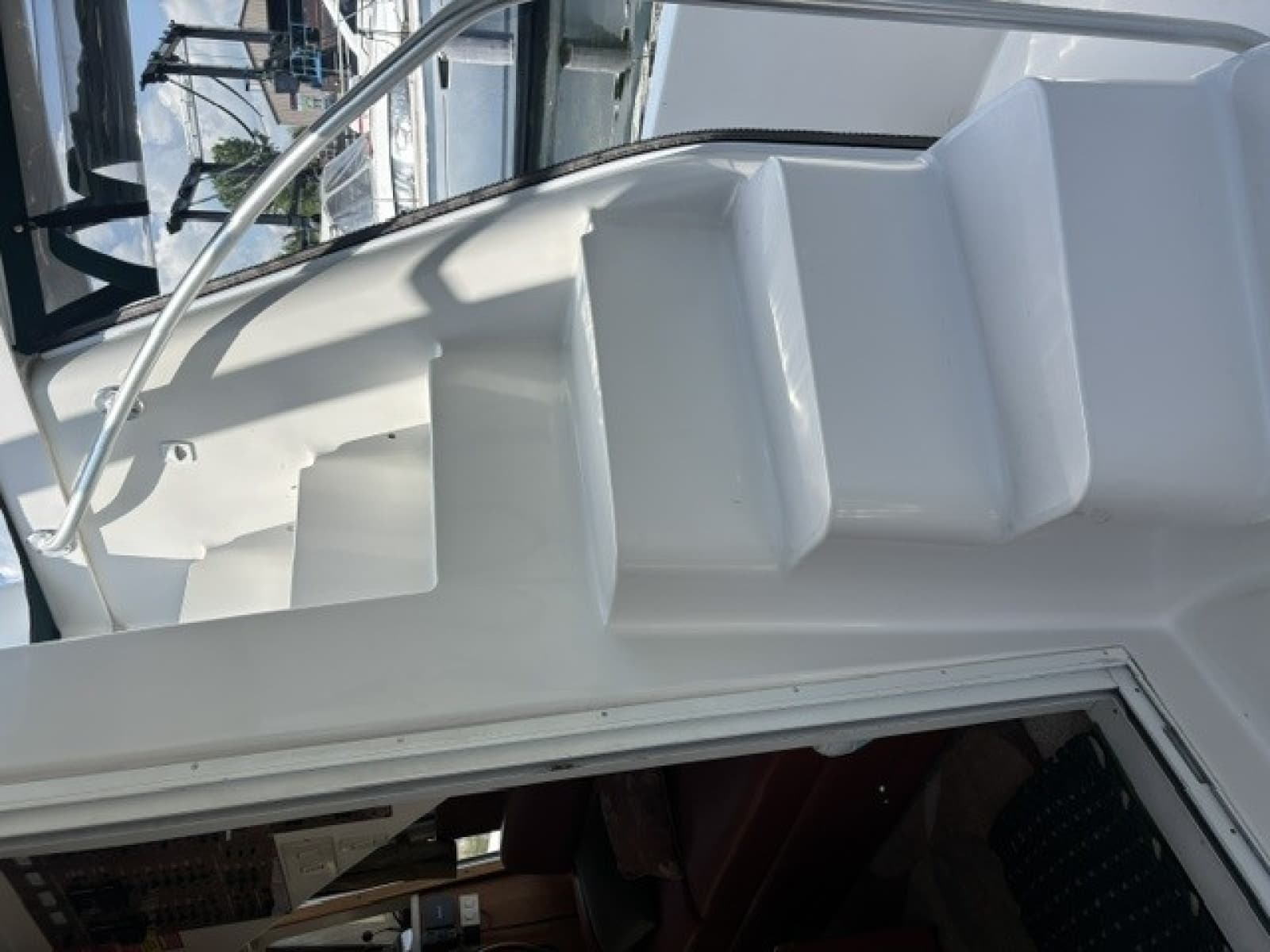 2001 Mainship 390 - Photo 62