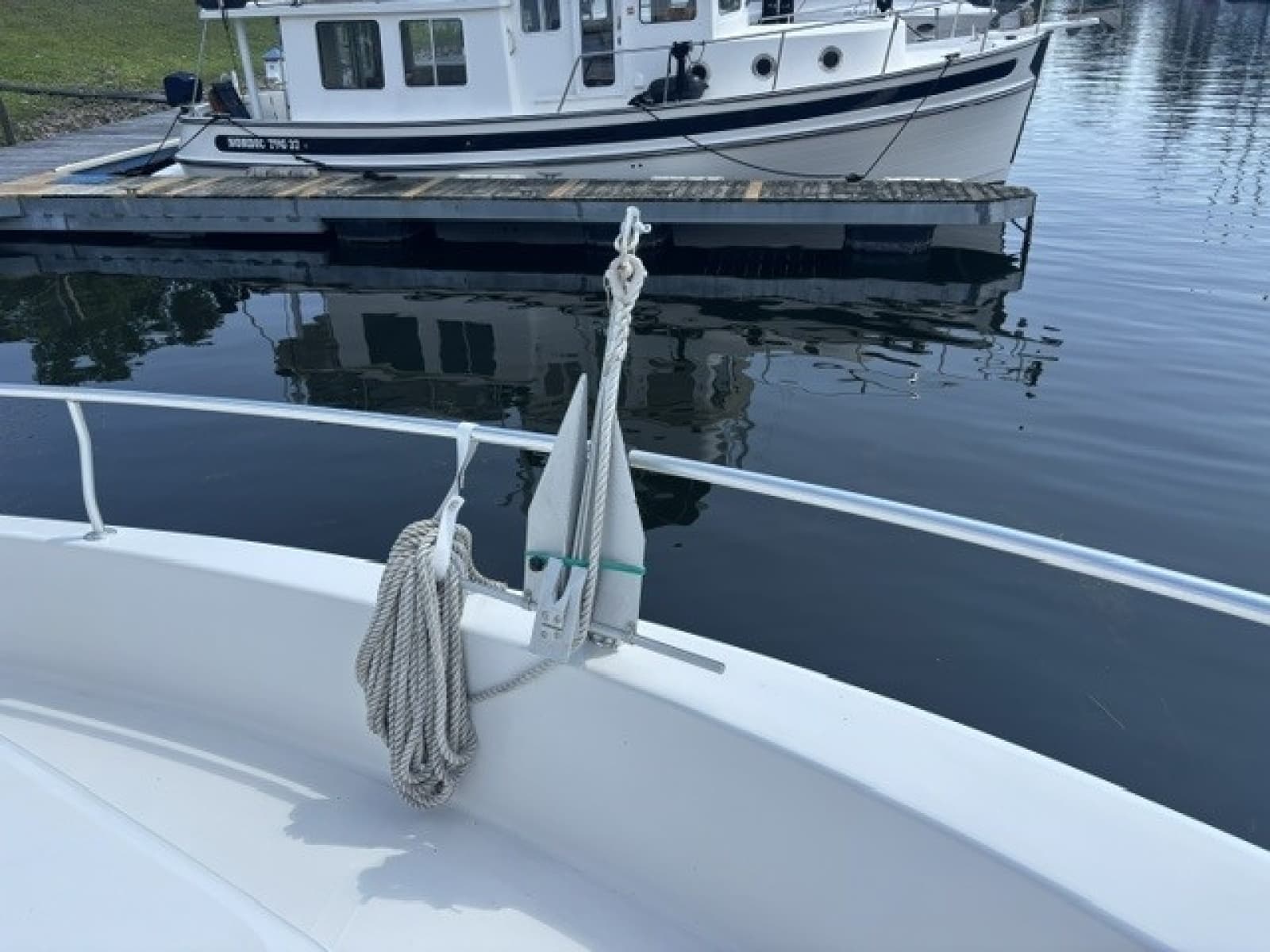 2001 Mainship 390 - Photo 68
