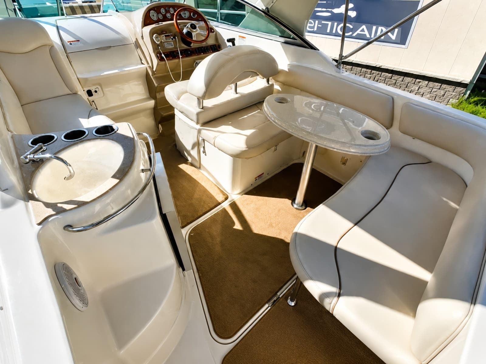 2010 Larson Cabrio 274 - Photo 9