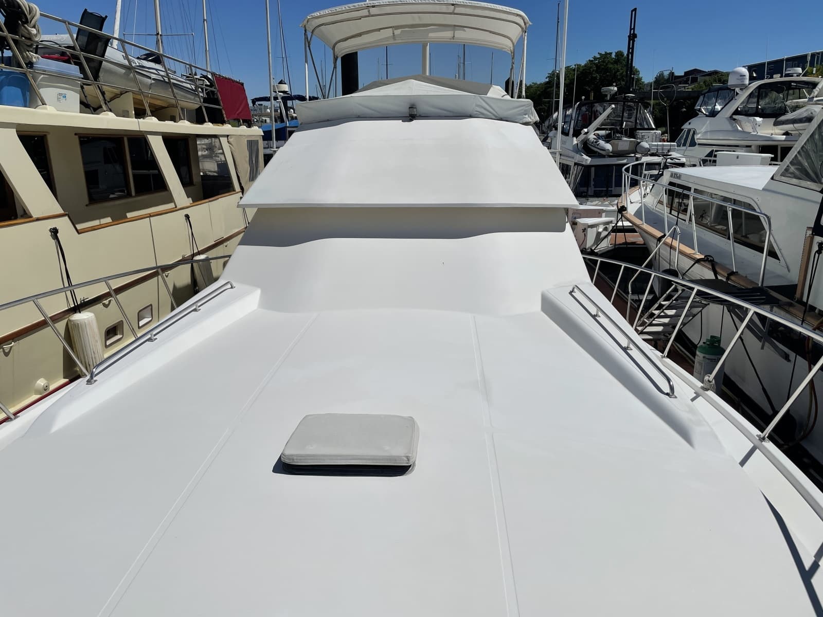 1990 Southern Cross 52 - Photo 41