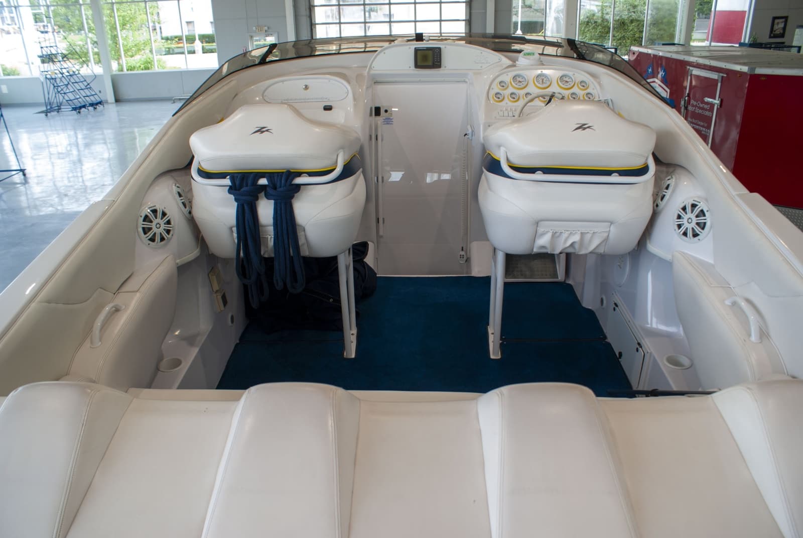 2004 Donzi 38 ZX - Photo 3