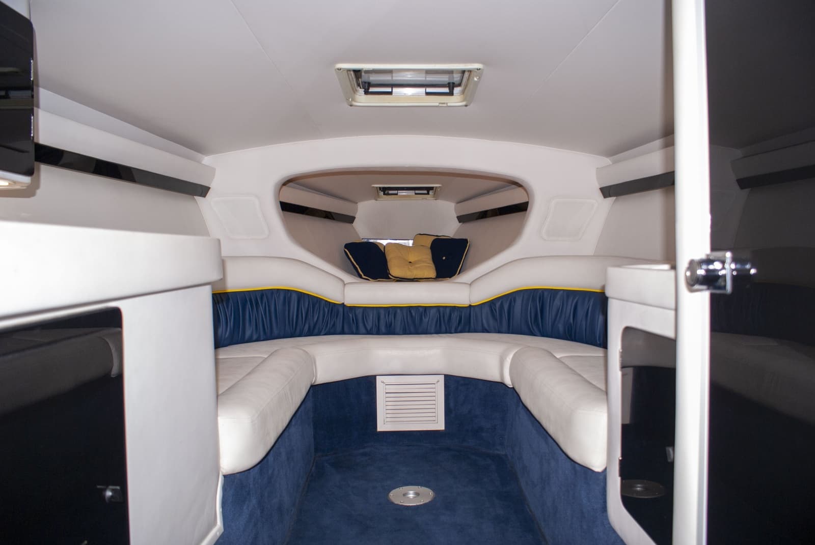 2004 Donzi 38 ZX - Photo 20