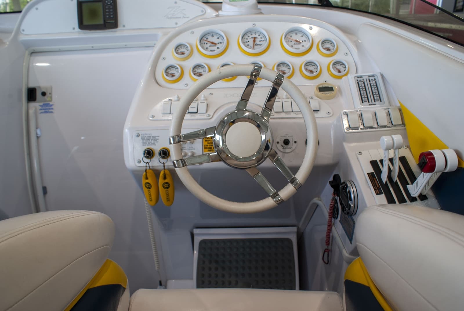 2004 Donzi 38 ZX - Photo 16