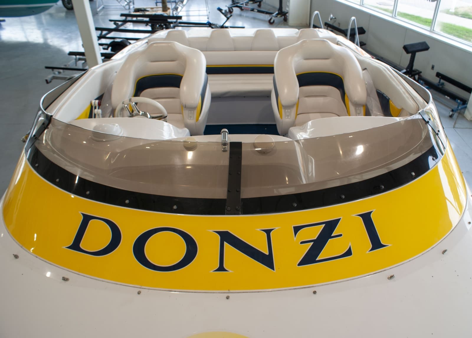 2004 Donzi 38 ZX - Photo 19