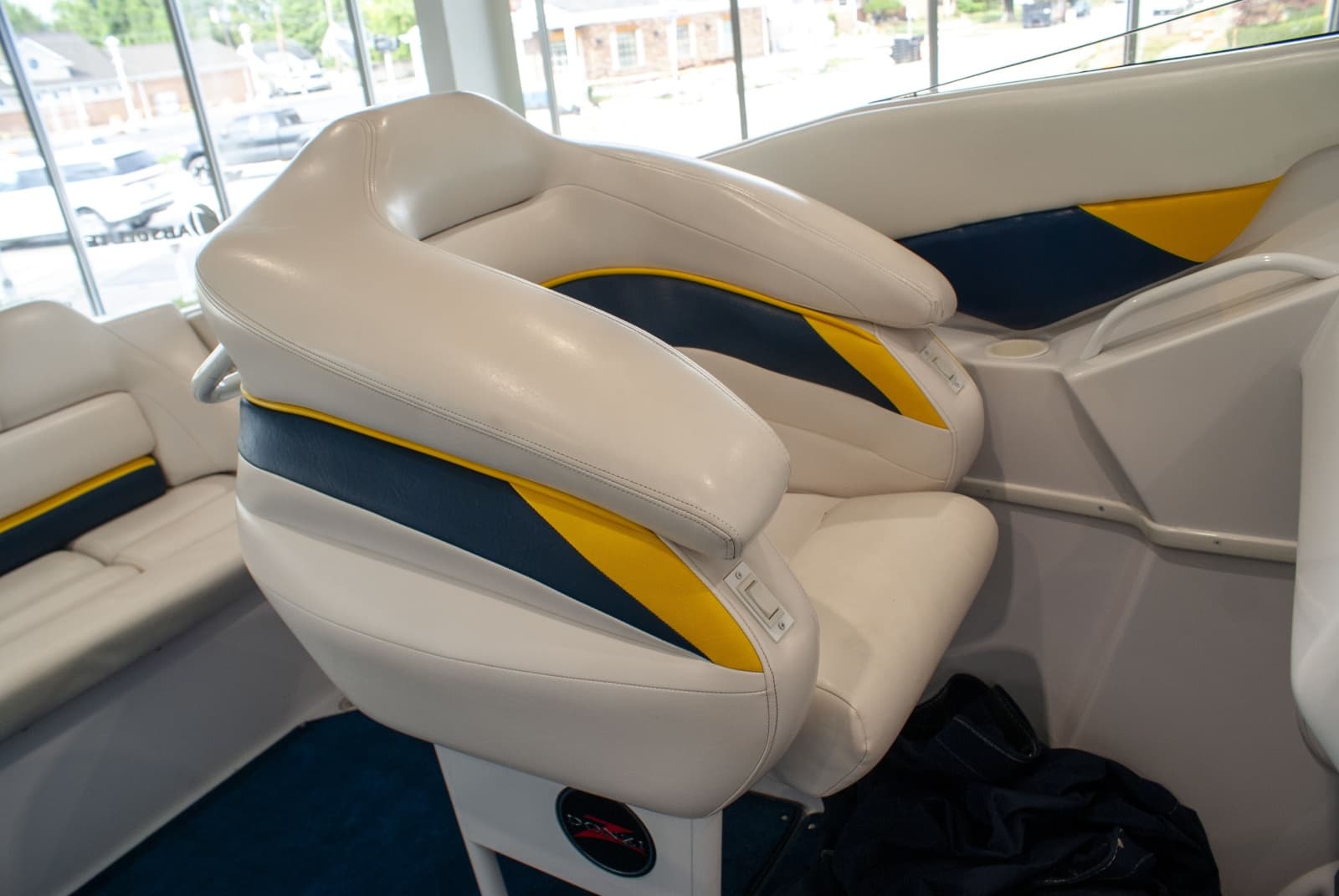 2004 Donzi 38 ZX - Photo 17