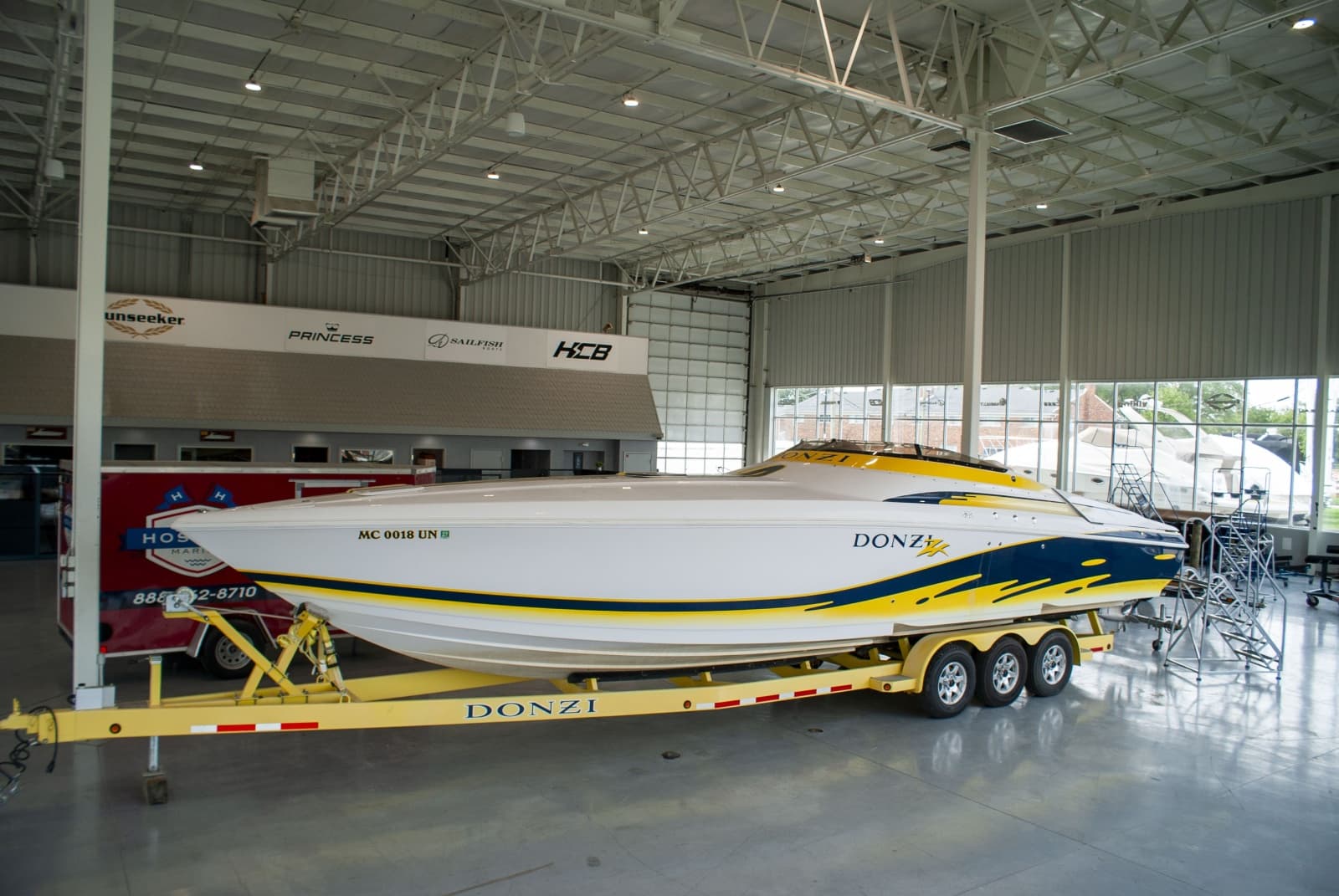 2004 Donzi 38 ZX - Photo 8