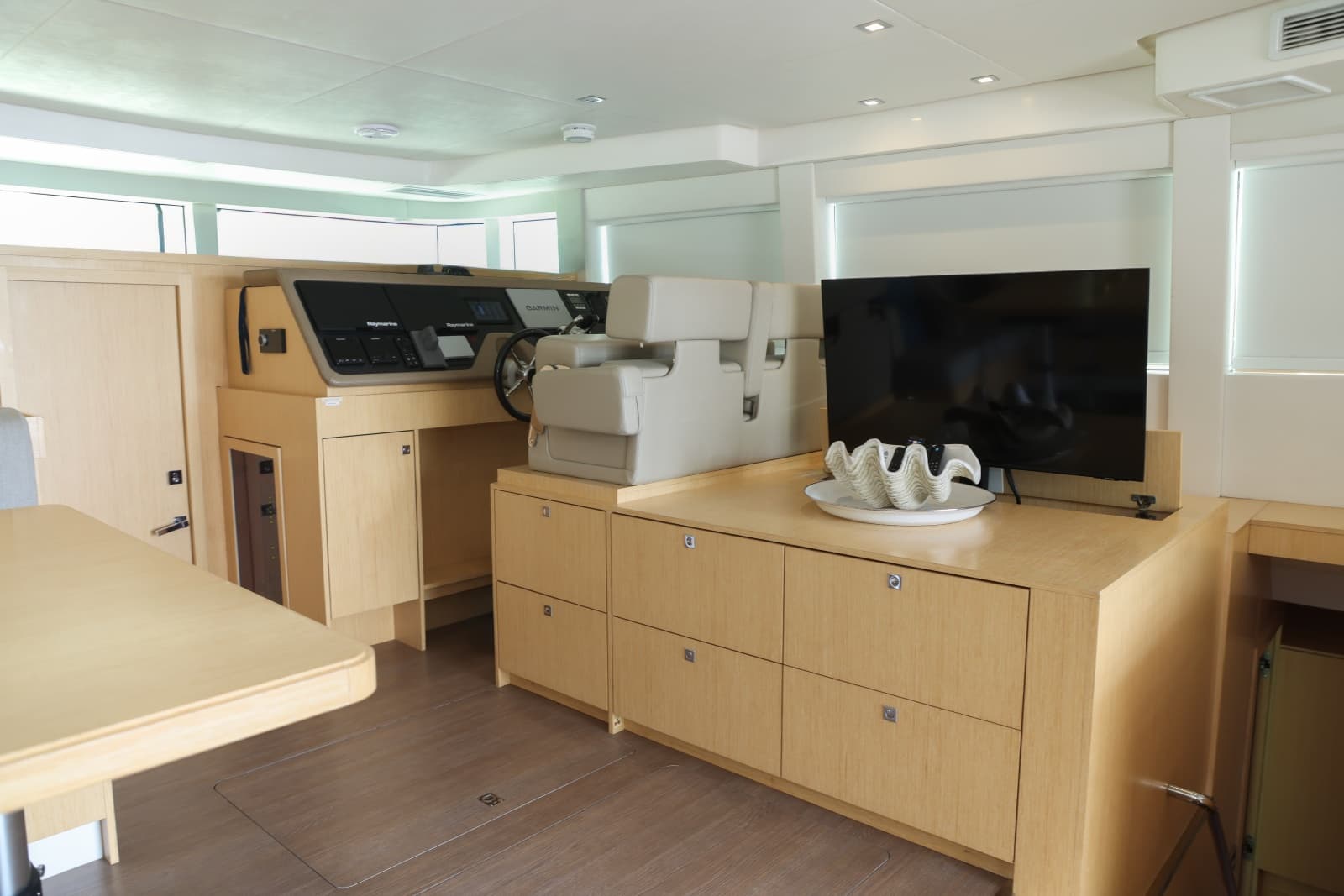 2019 Silent-Yachts  - Photo 33