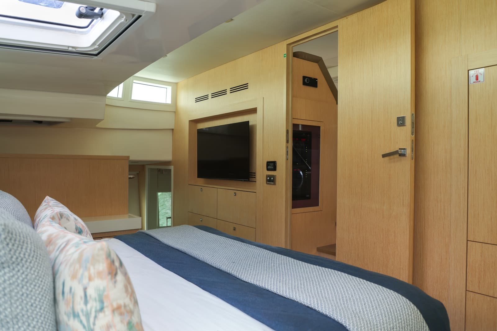 2019 Silent-Yachts  - Photo 37