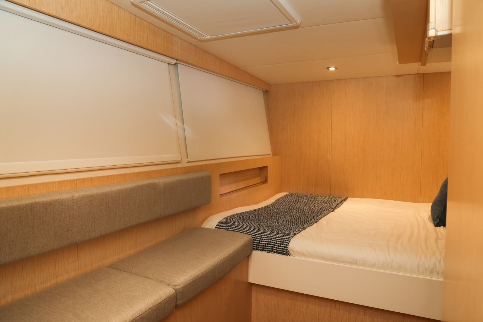2019 Silent-Yachts  - Photo 21