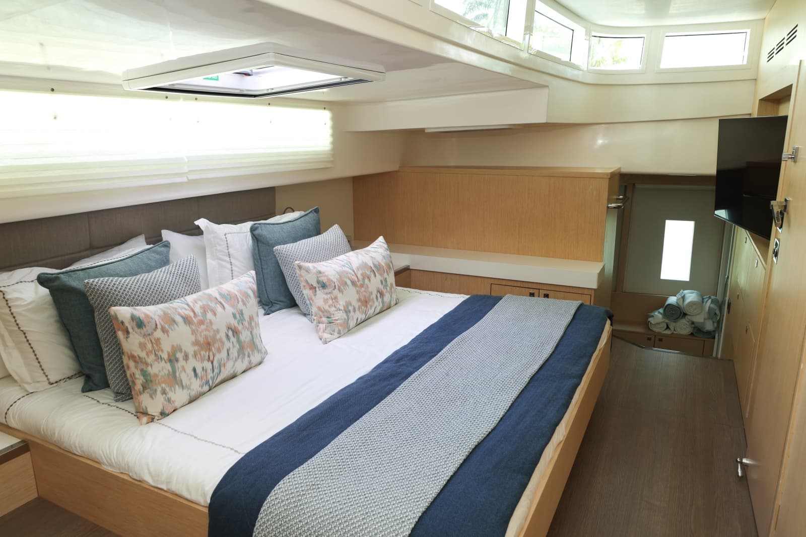 2019 Silent-Yachts  - Photo 23